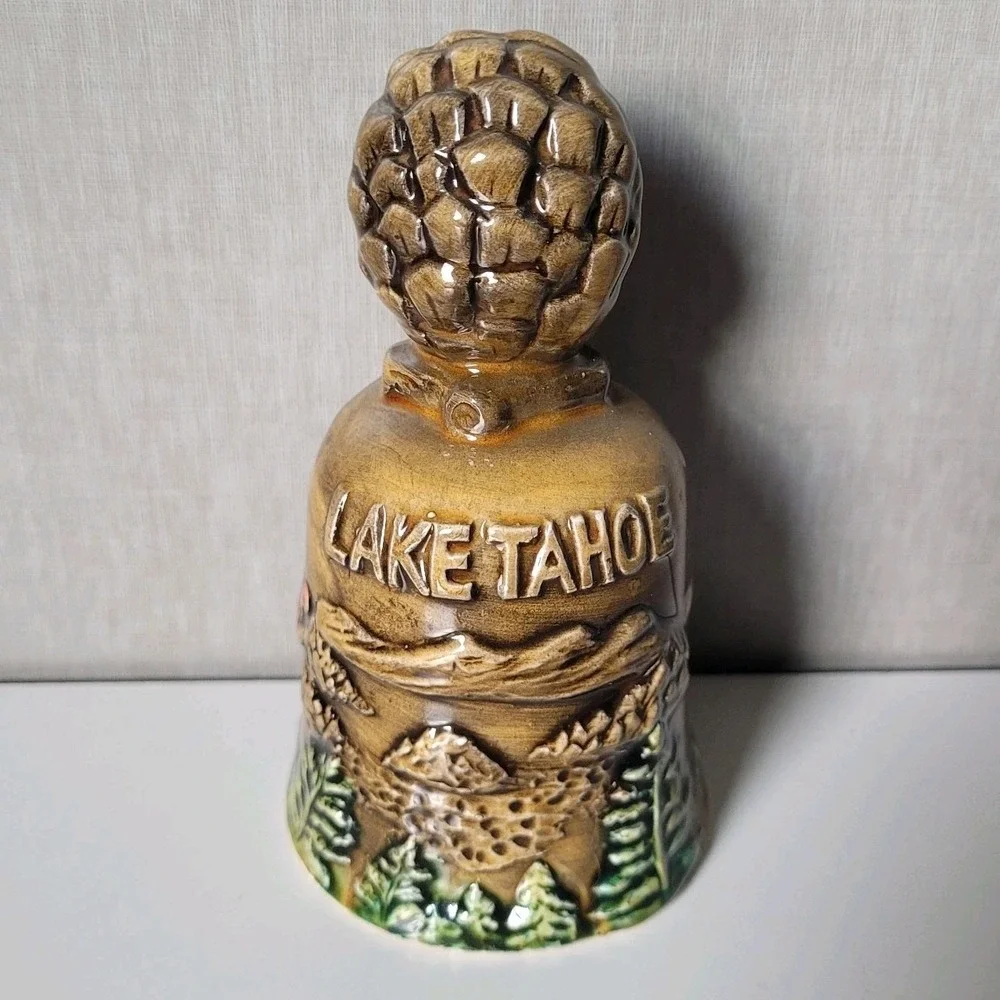 Vintage SNCO Japan Lake Tahoe Ceramic Souvenir Bell Pinecone Handle Squirrel